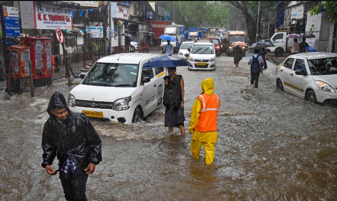 Mumbai Rain Alert: Are Schools, Colleges and Offices Open Today?