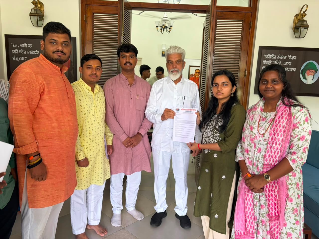 ABVP Delegation Meets Maharashtra Ministers to Seek Resolution of Pending Student Issues