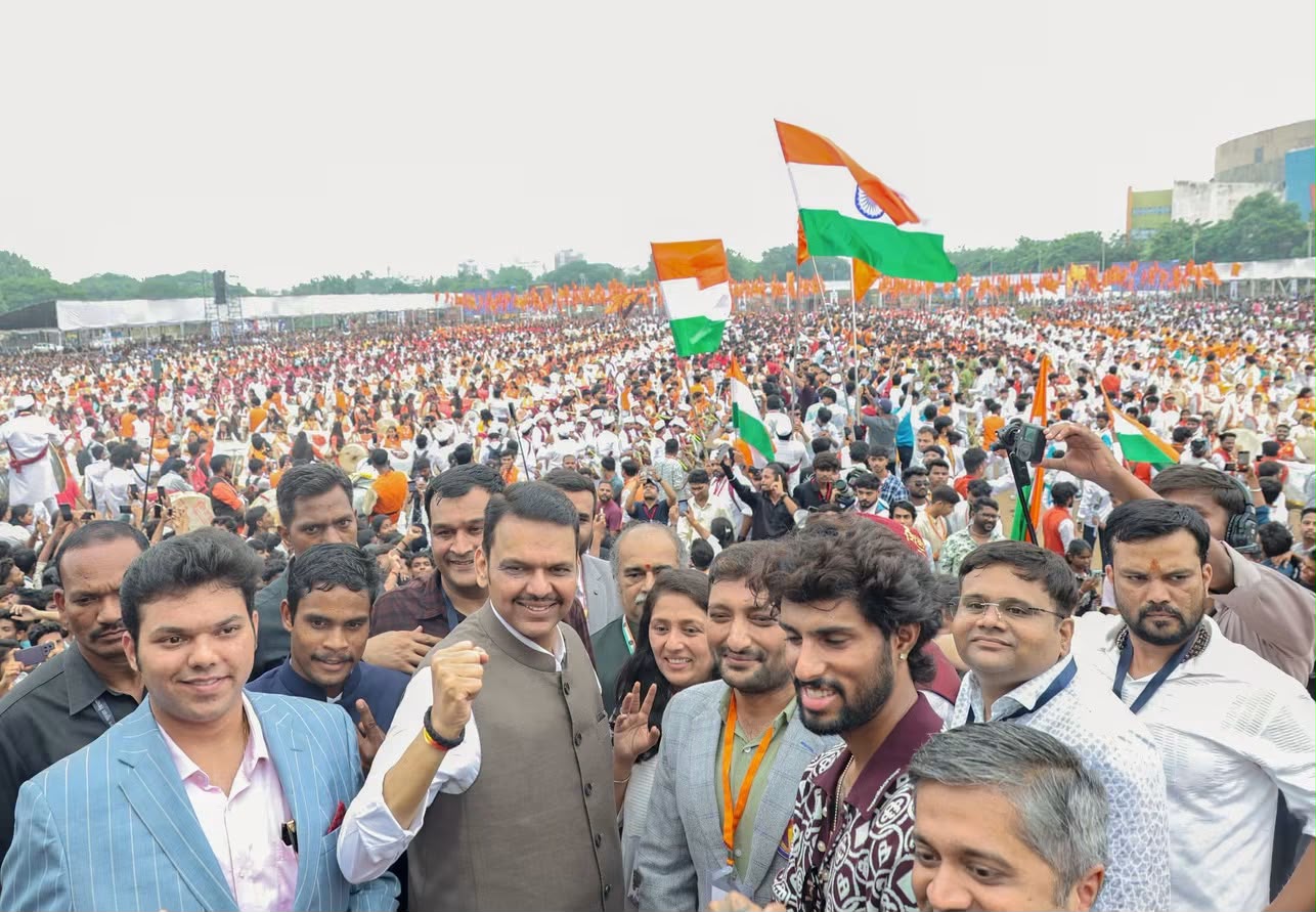 “I Never Even Dreamed of Becoming a Corporator, Democracy Made Me Chief Minister”: Fadnavis Tells Youth