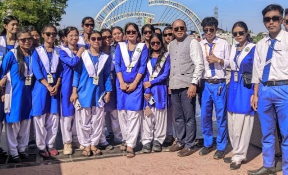 GDC Khumulwng Students Explore Science & Heritage on Motivational Educational Tour